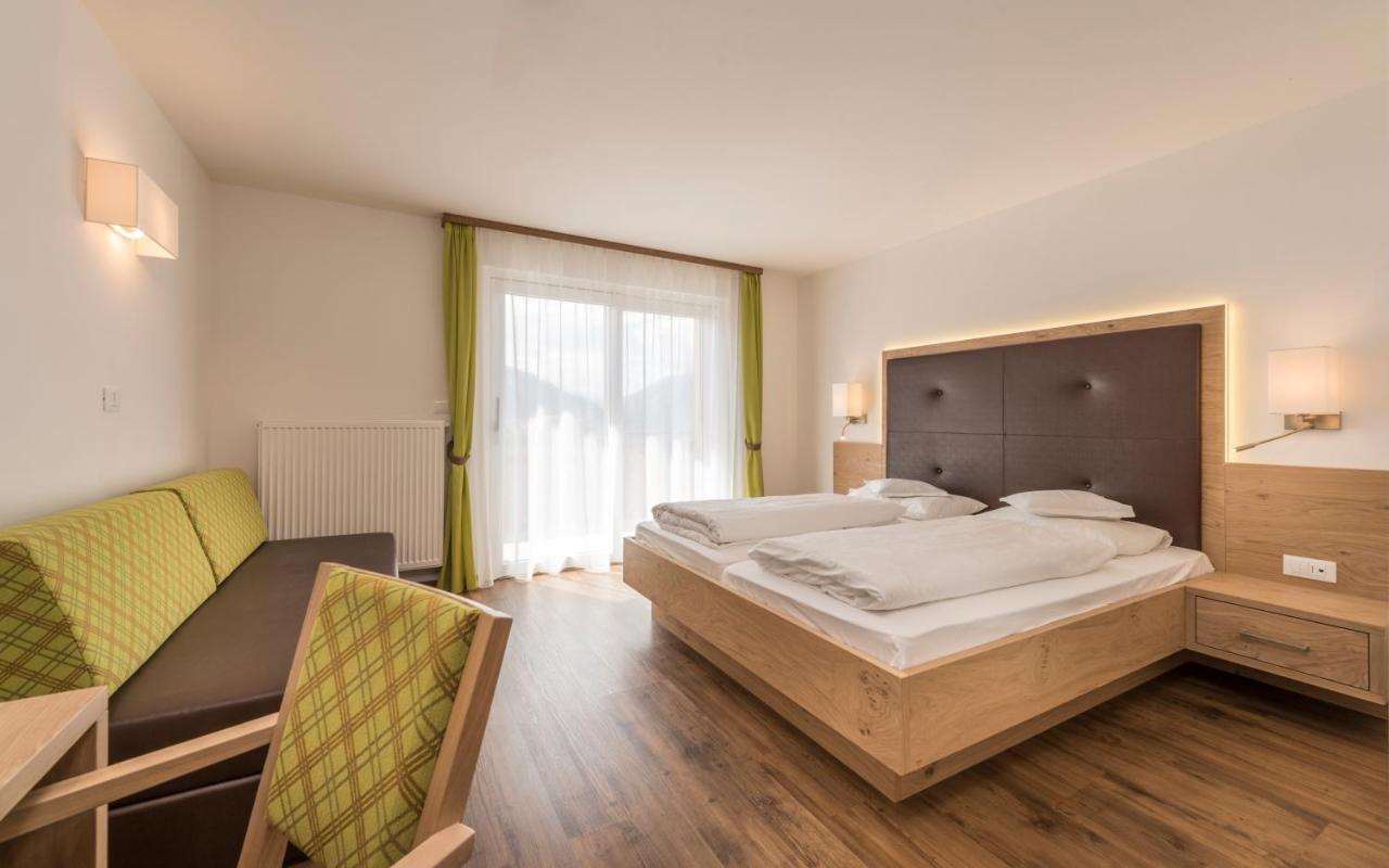 Hotel Meinhardt Schenna Exteriör bild